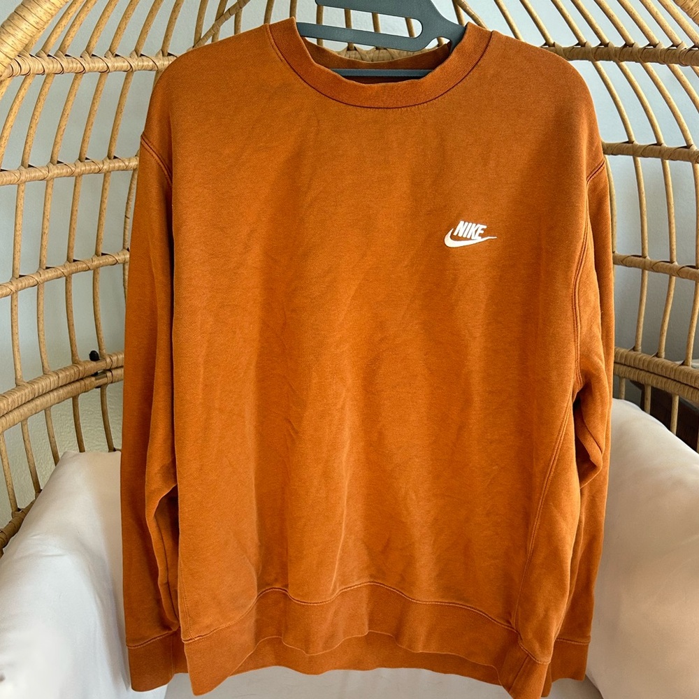 Nike crewneck | burnt orange | size large